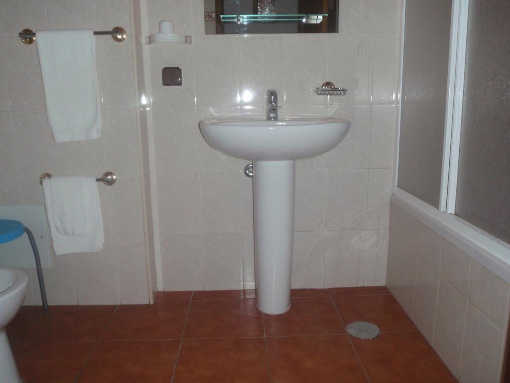 Hotel Romba Ourique Bilik gambar